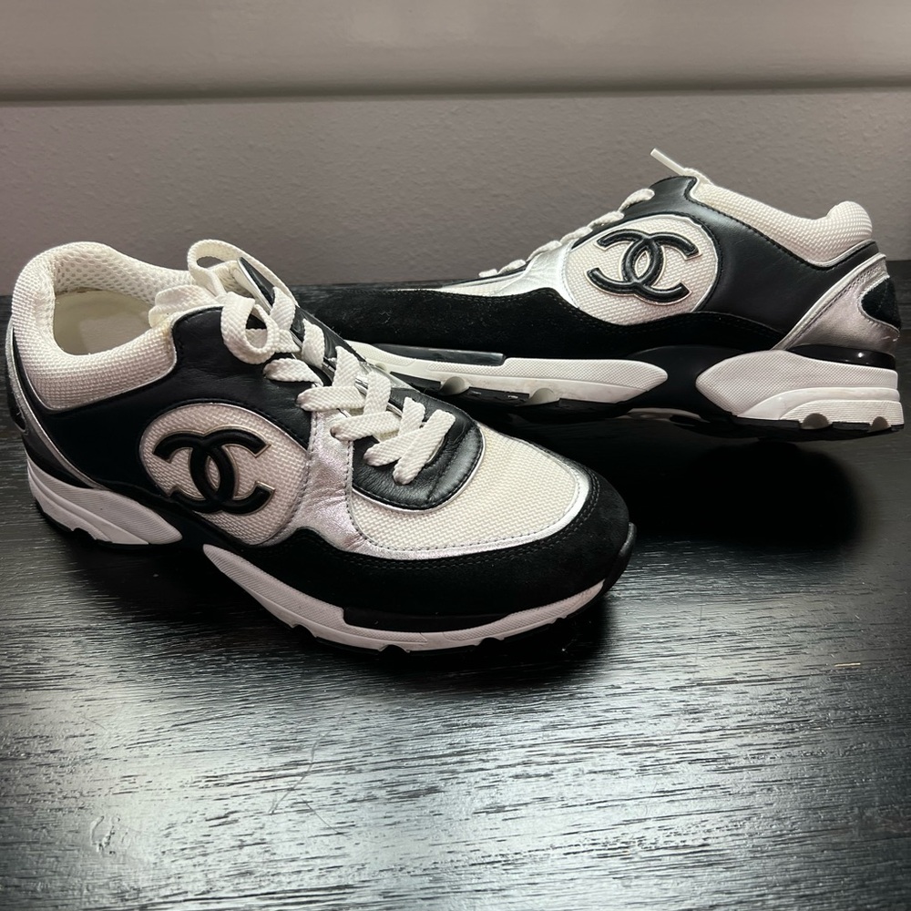 CHANEL CC Trainers in Black/ White/Silver with suede lining